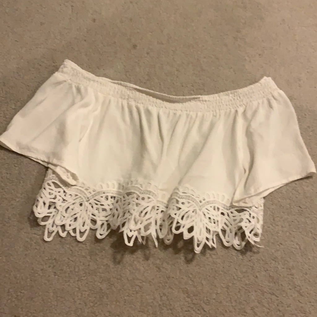 Tobi Off The Shoulder Crop Top